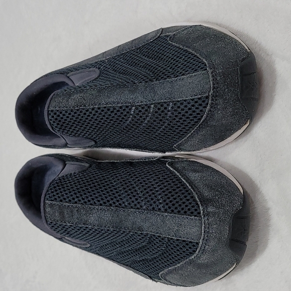 EUC Easy Spirit Traveltime Sneaker Black size 10 1/2 (10.5) - Picture 5 of 7